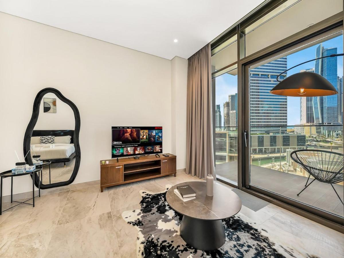 Lux Burj View In Downtown 10 Min Mall Apartment *